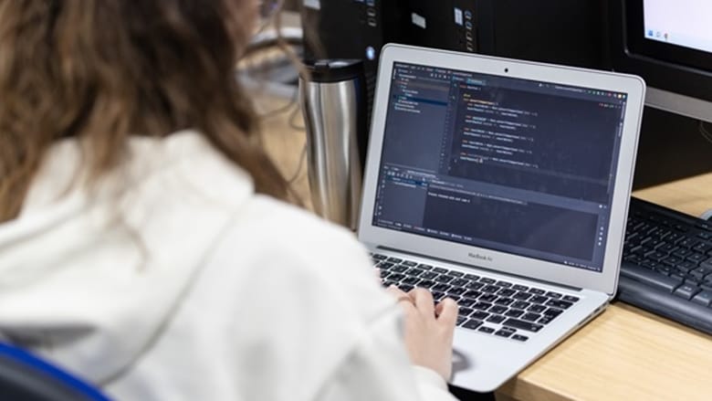 Psychology taster: why do people behave badly online?