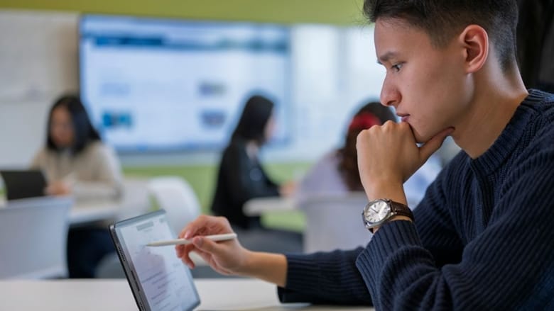 Business accounting taster: making strategic business decisions