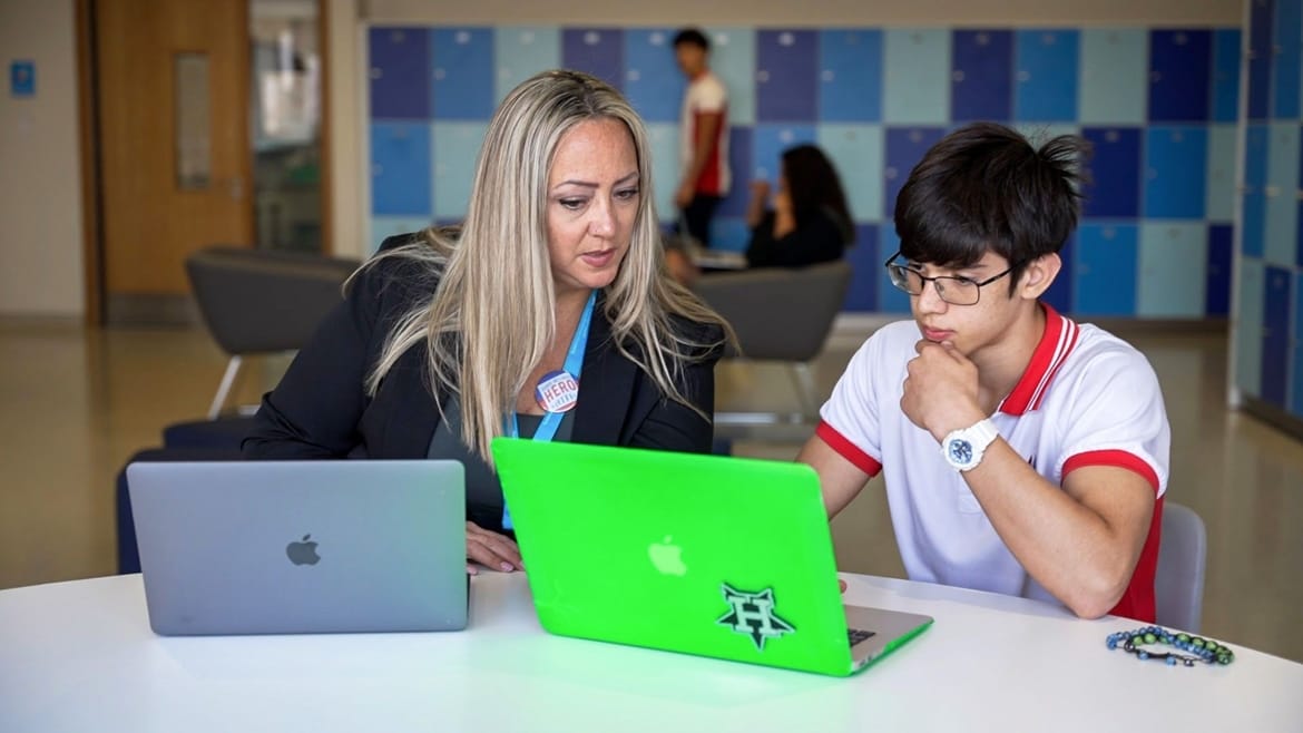Explainer: How Unifrog helps you deliver Modern Work Experience and Equalex